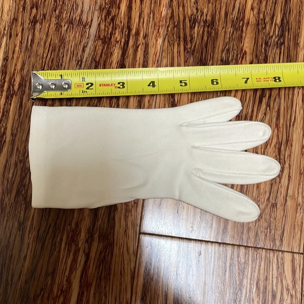 Vintage white short felt driving gloves one size